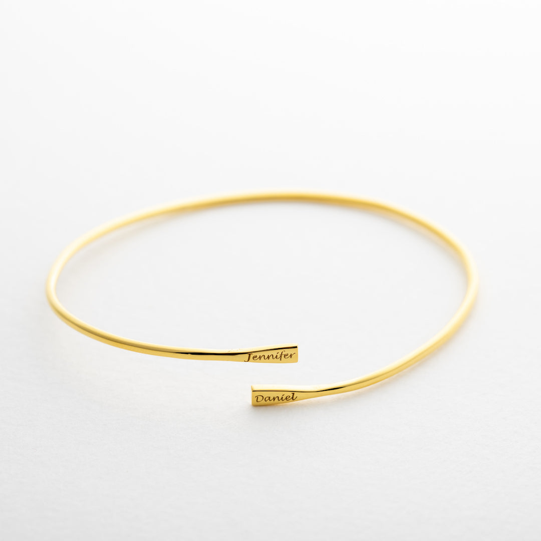 Dainty name bangle bracelet