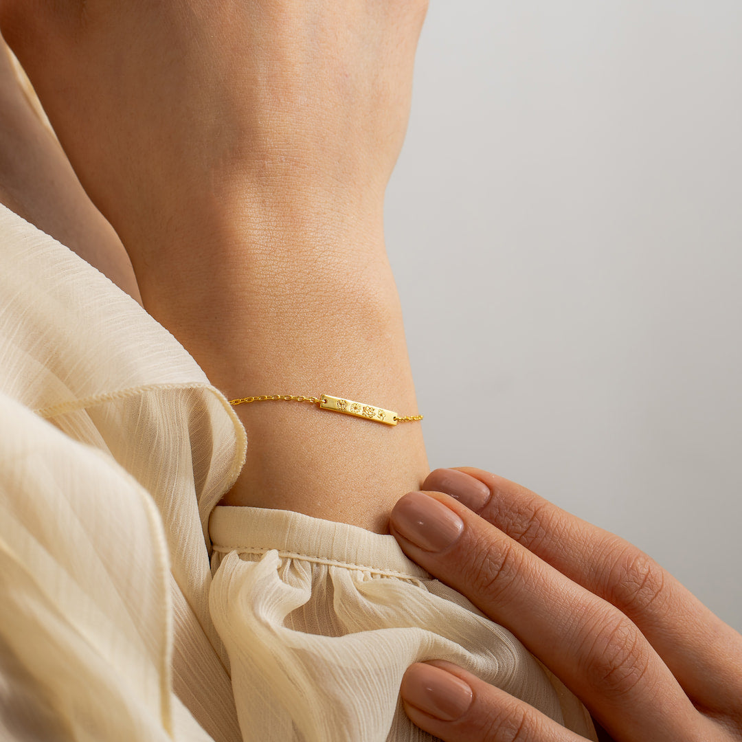 Engraved Birthflower Bracelet