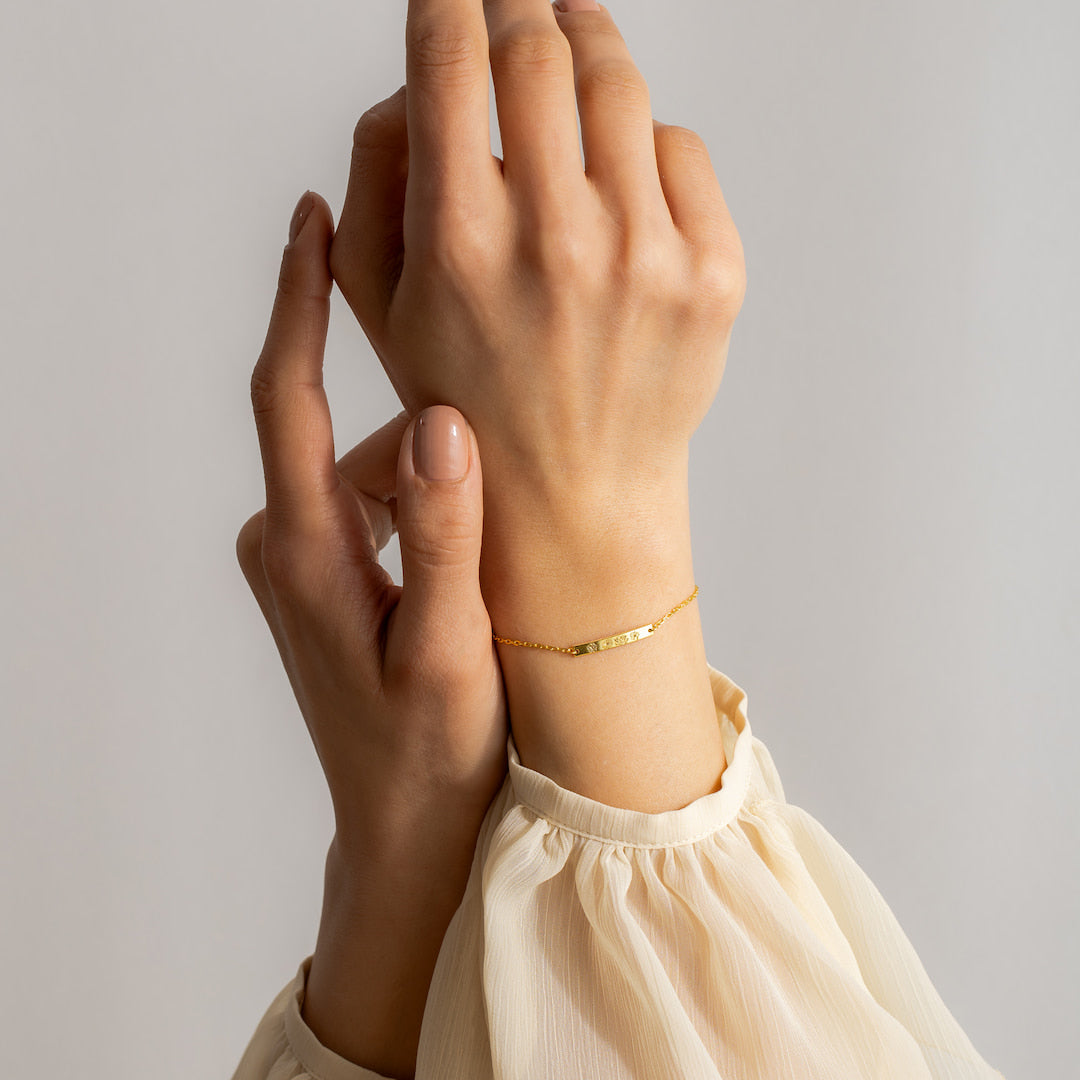 Engraved birthflower bar bracelet