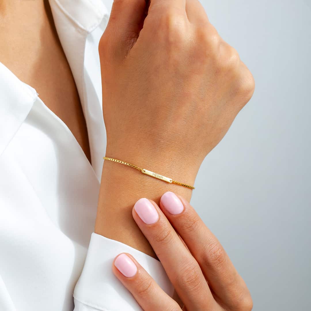 Mini Engraved Bar Bracelet with Box Chain