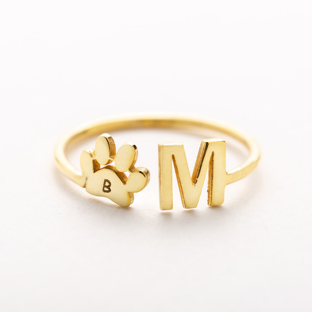 Engraved paw initial ring