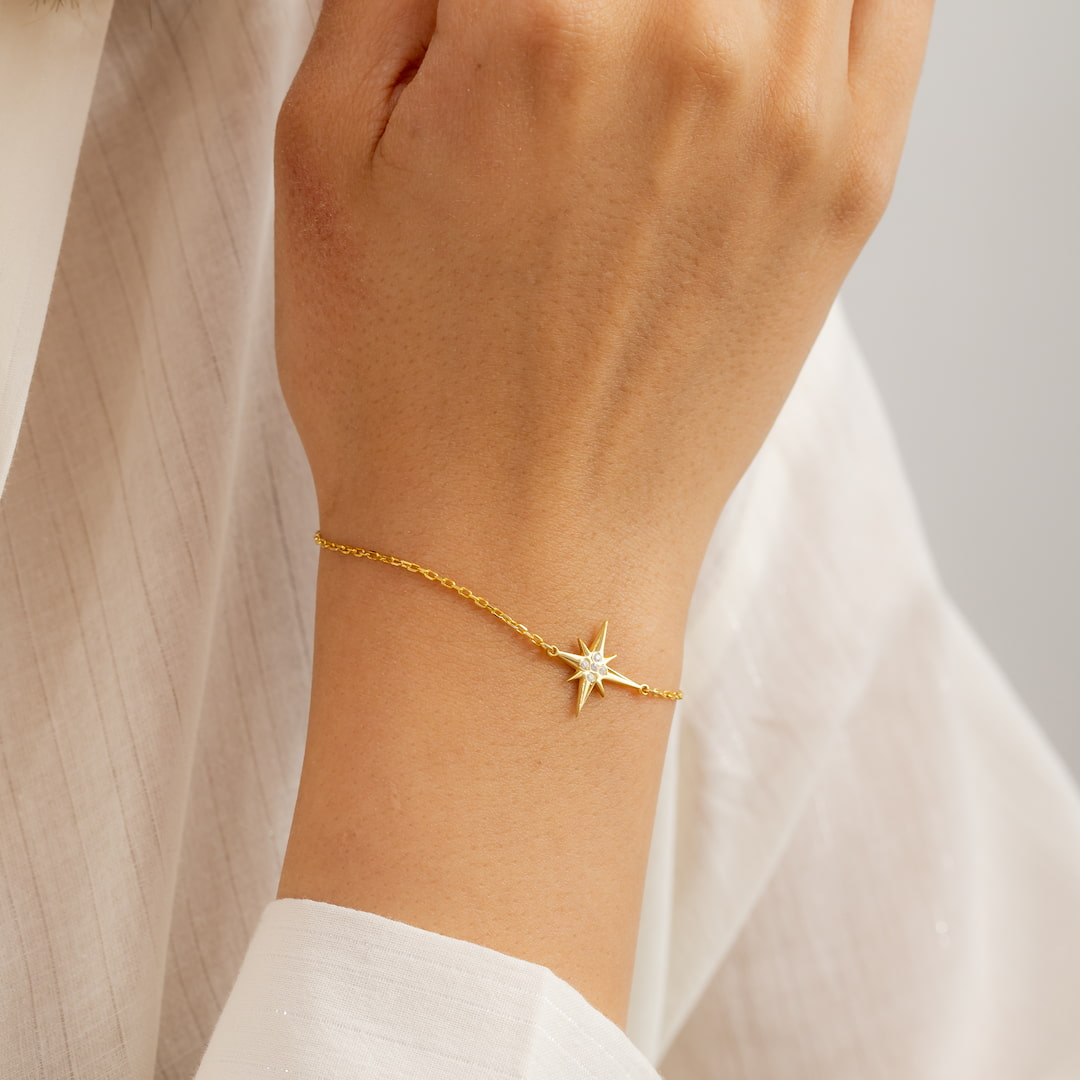 Minimalist Star Bracelet Gold Northstar