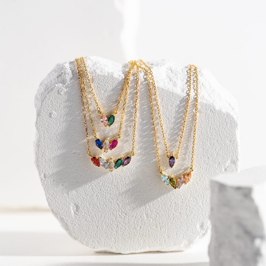 Mom necklace with children birthstone