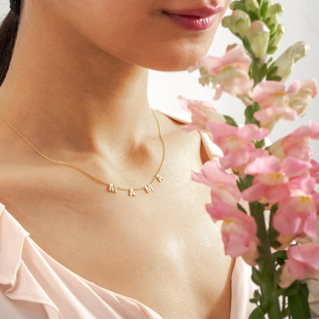 Mama Necklace