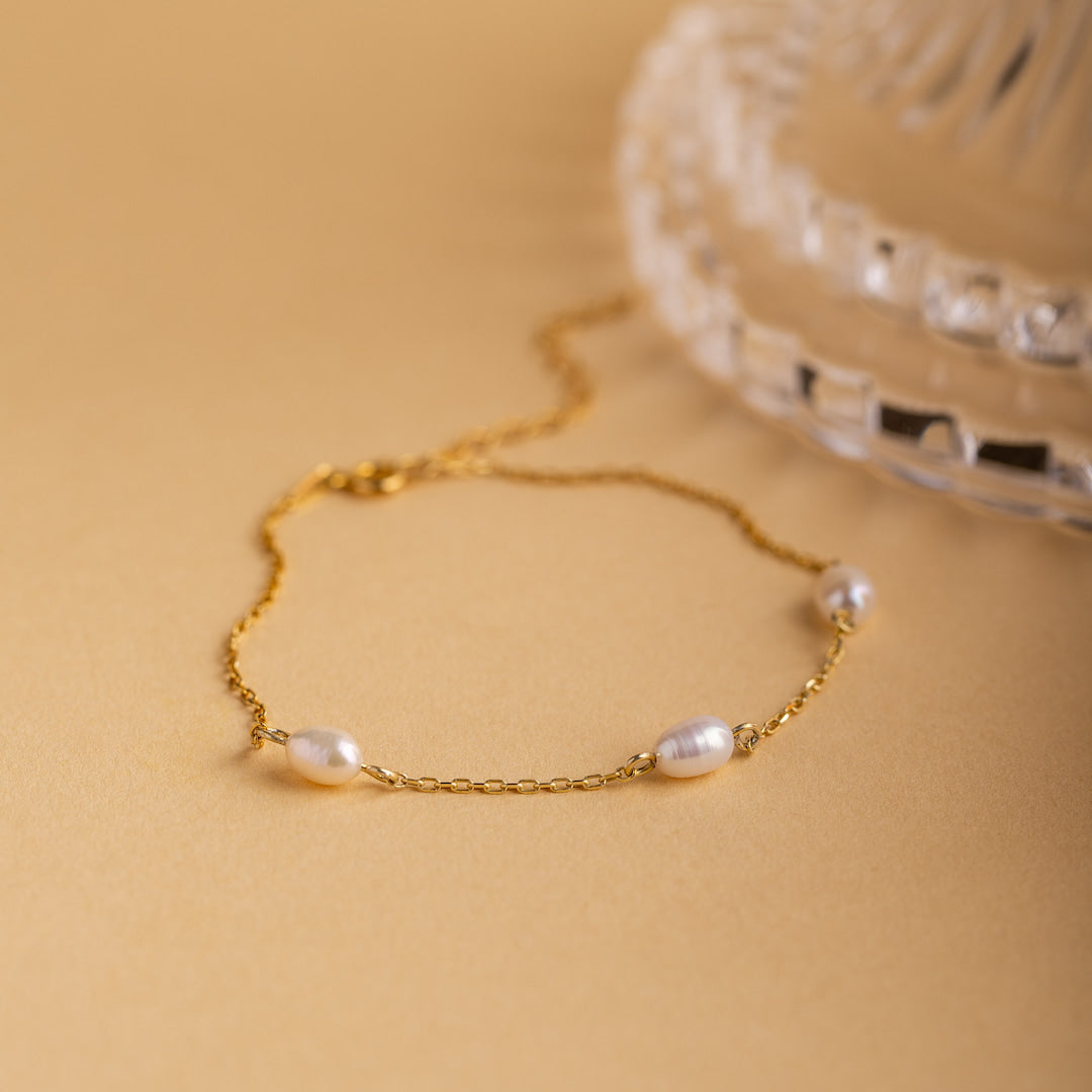 Oval Shaped Pearl Bracelet