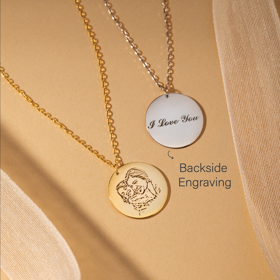 Backside Engraving Disc Necklace