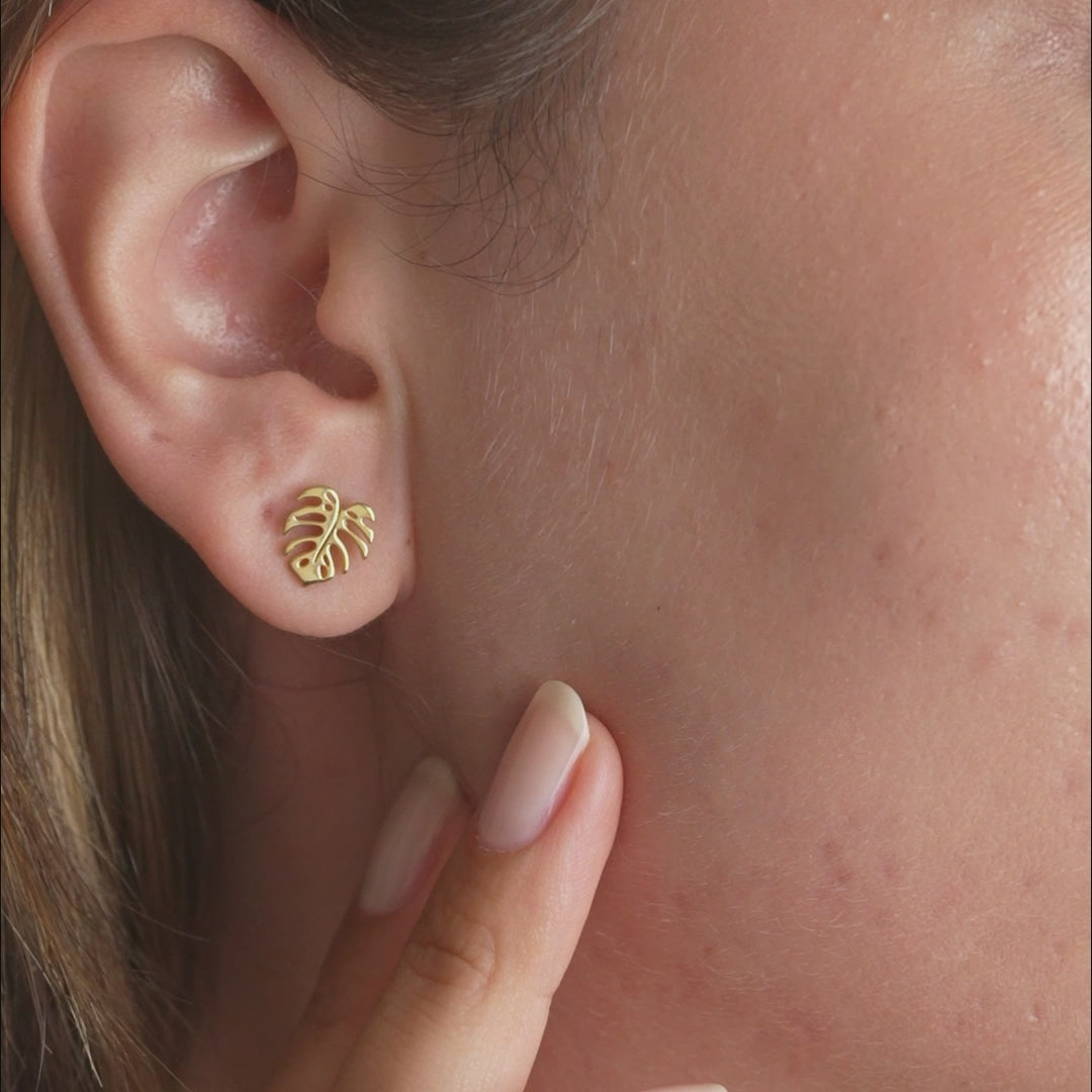 Video of the gold Monstera Leaf Earrings