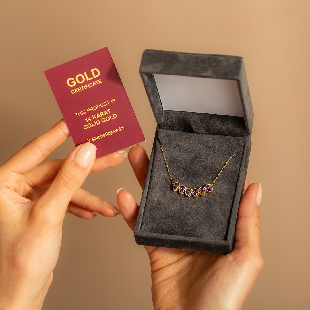 Elegant Velvet Cover Gift Box