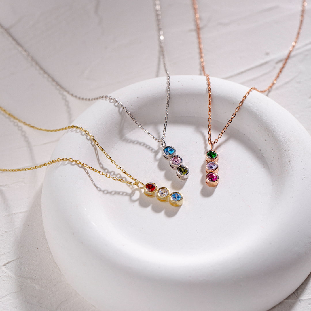 Vertical Family Birthstone Necklace 