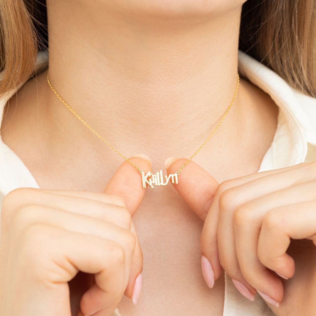 Personalized name necklace